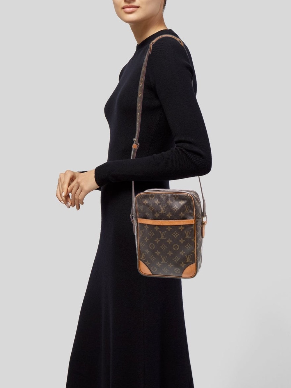 💯 Authentic vintage Louis Vuitton Danube Monogram Crossbody Bag. EUC